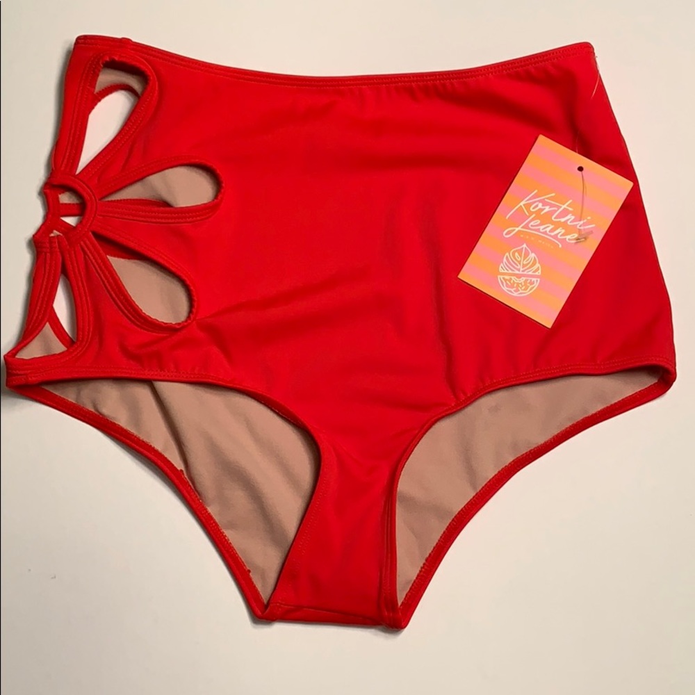 Medium Tomato Red Floral Cut out NWT